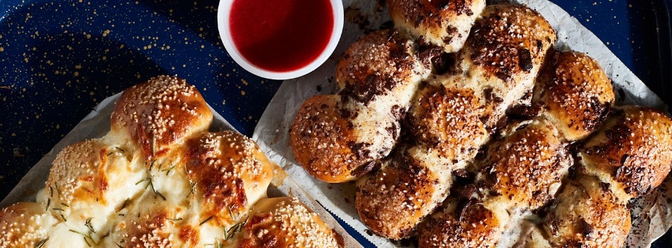 Creative Dips for Your Soft Pretzels A range of delectable dips thoughtfully paired to enhance the flavour of your soft pretzels.