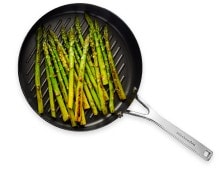 asp-pan Cooked asparagus.