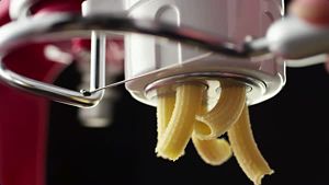 kitchenaid-2016-KSMPEXTA-Inspirational-vid